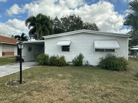 8261 E Club Road Boca Raton FL 33433