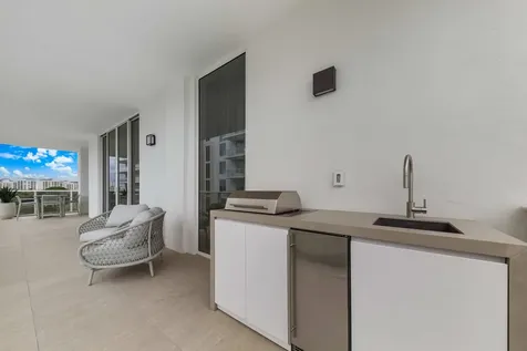 220 Se Mizner Boulevard Boca Raton FL 33432