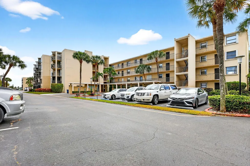 890 N Federal Highway Lantana FL 33462