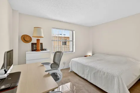 890 N Federal Highway Lantana FL 33462