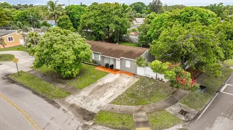 6290 Sw 18th Place North Lauderdale FL 33068