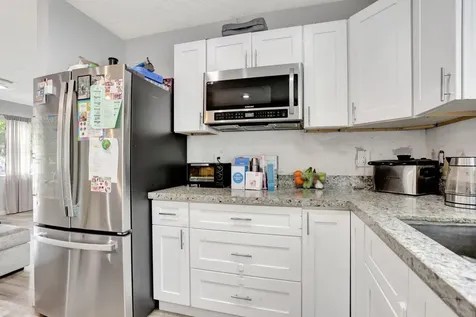 6290 Sw 18th Place North Lauderdale FL 33068
