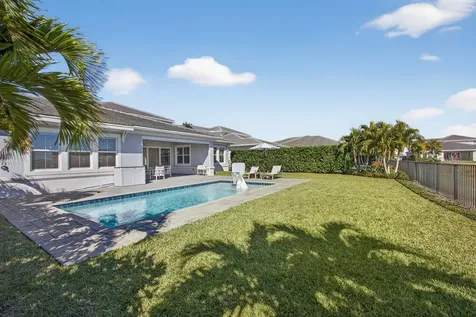 9221 Crestview Circle Palm Beach Gardens FL 33412