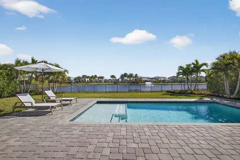 9221 Crestview Circle Palm Beach Gardens FL 33412