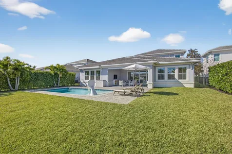 9221 Crestview Circle Palm Beach Gardens FL 33412