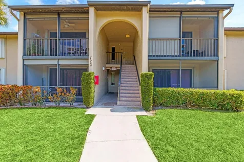 723 Sunny Pine Way Greenacres FL 33415