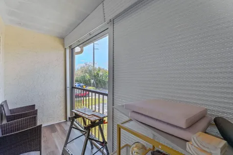 723 Sunny Pine Way Greenacres FL 33415