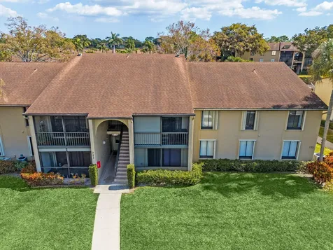 723 Sunny Pine Way Greenacres FL 33415