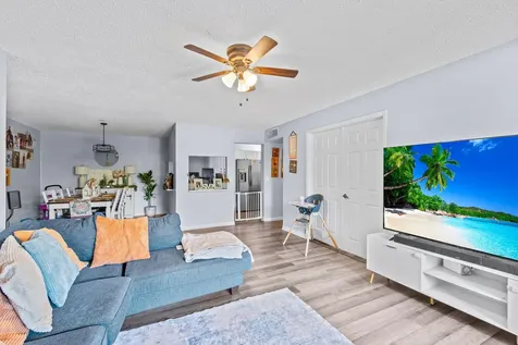 723 Sunny Pine Way Greenacres FL 33415