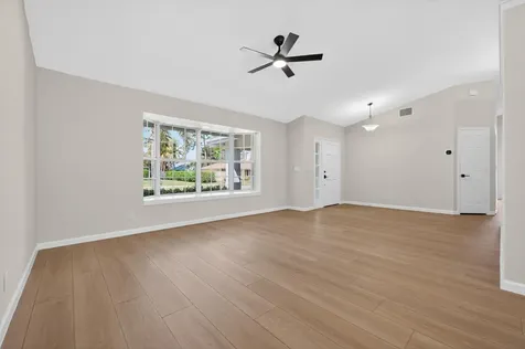 916 Meadow Avenue Wellington FL 33414