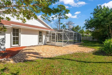 916 Meadow Avenue Wellington FL 33414