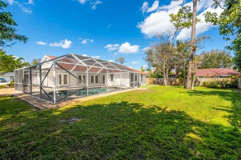 916 Meadow Avenue Wellington FL 33414