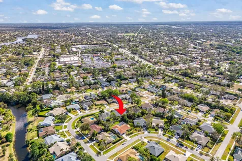 916 Meadow Avenue Wellington FL 33414