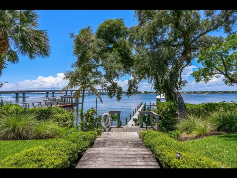 11 N River Road Sewalls Point FL 34996