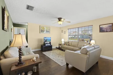 2513 Se Richmond Street Port Saint Lucie FL 34952