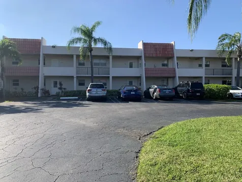 2500 Fiore Way Delray Beach FL 33445