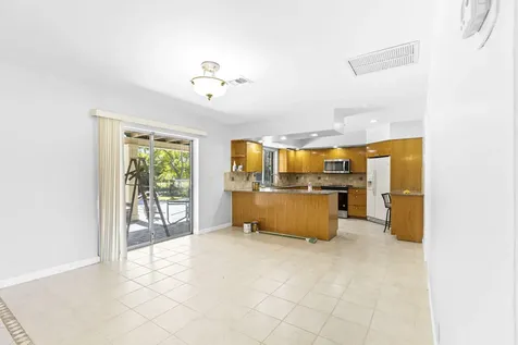 2512 Lone Pine Road Palm Beach Gardens FL 33410