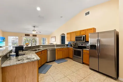 1958 Se Mandrake Circle Port Saint Lucie FL 34952
