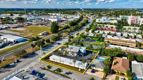 704 N Dixie Highway Lantana FL 33462