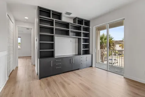 511 Pioneer Way Royal Palm Beach FL 33411