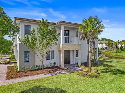 511 Pioneer Way Royal Palm Beach FL 33411