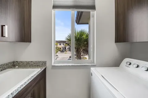 511 Pioneer Way Royal Palm Beach FL 33411