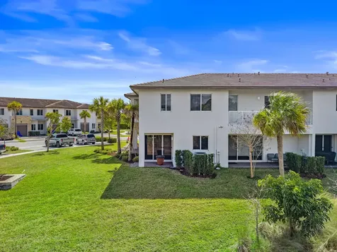 511 Pioneer Way Royal Palm Beach FL 33411