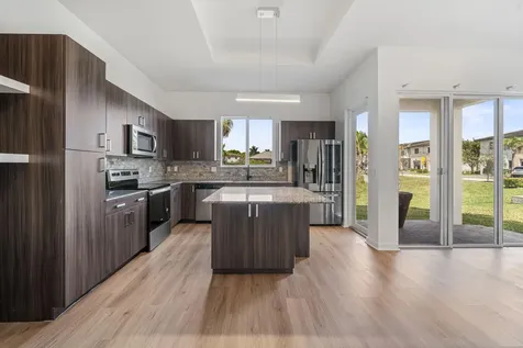 511 Pioneer Way Royal Palm Beach FL 33411