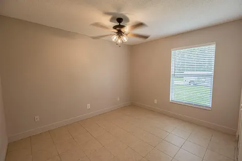 1148 Se Puritan Lane Port Saint Lucie FL 34983