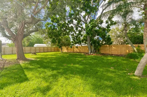 1148 Se Puritan Lane Port Saint Lucie FL 34983