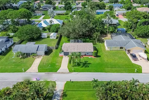 1148 Se Puritan Lane Port Saint Lucie FL 34983