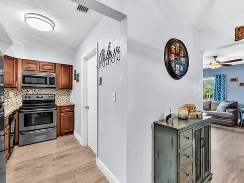 7615 NW 68th Avenue Tamarac FL 33321