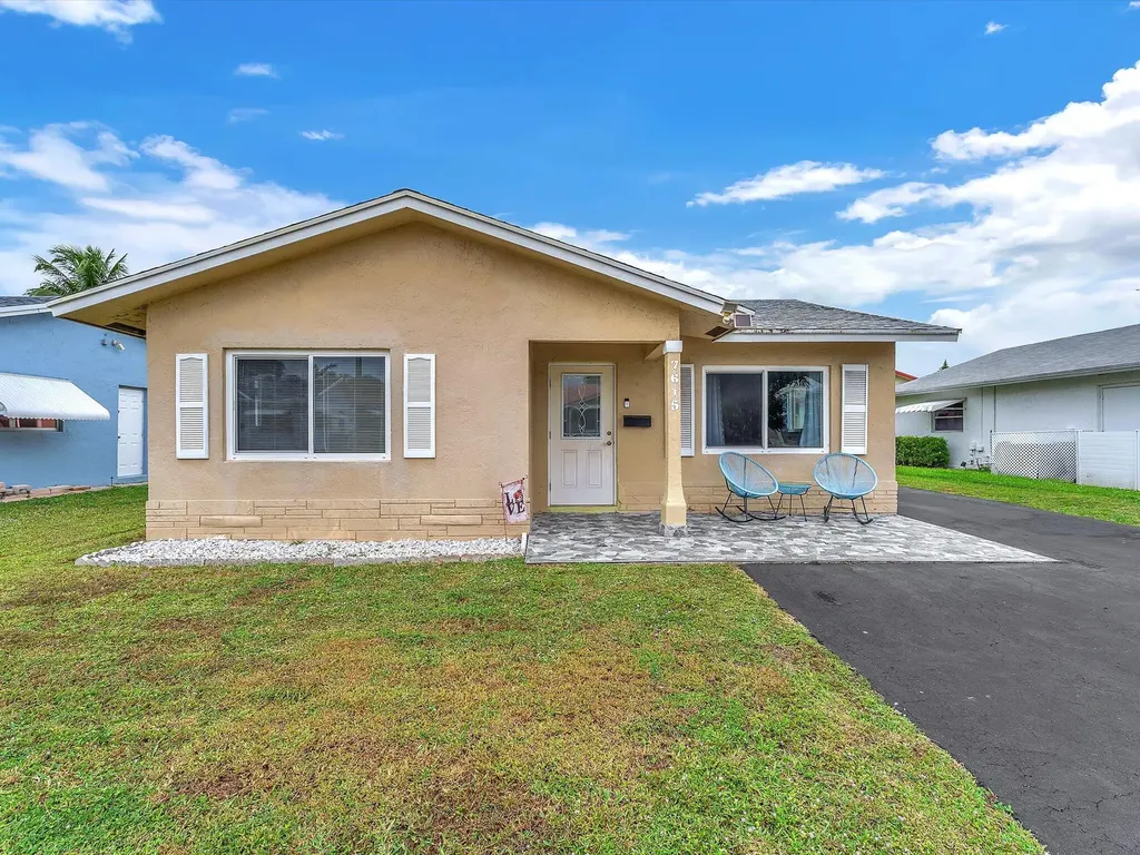 7615 Nw 68th Avenue Tamarac FL 33321