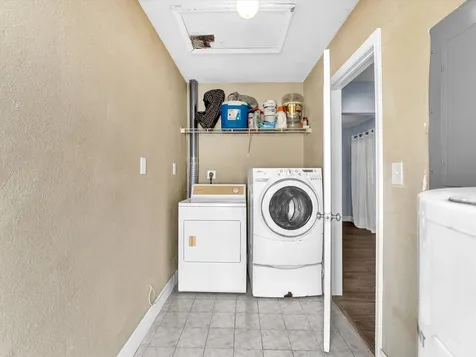 7615 Nw 68th Avenue Tamarac FL 33321