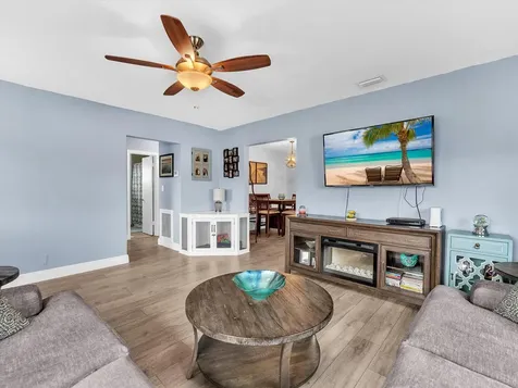 7615 Nw 68th Avenue Tamarac FL 33321