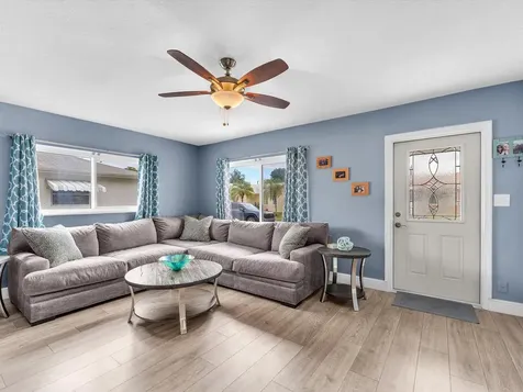 7615 Nw 68th Avenue Tamarac FL 33321