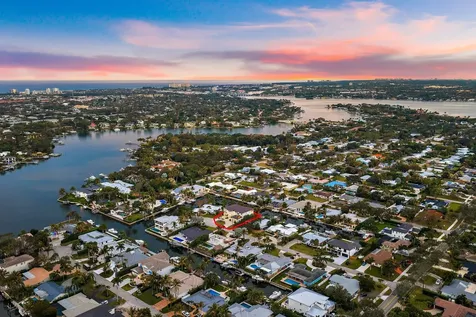 24 Leeward Circle Tequesta FL 33469
