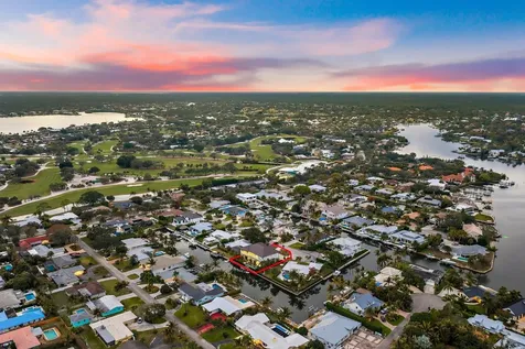 24 Leeward Circle Tequesta FL 33469