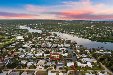 24 Leeward Circle Tequesta FL 33469