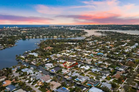 24 Leeward Circle Tequesta FL 33469