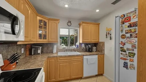 514 Sw 73rd Avenue North Lauderdale FL 33068