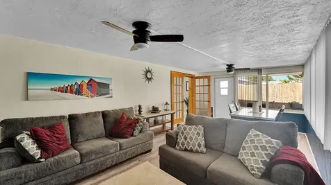514 Sw 73rd Avenue North Lauderdale FL 33068
