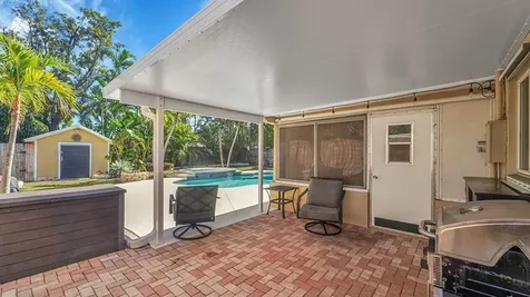 514 Sw 73rd Avenue North Lauderdale FL 33068
