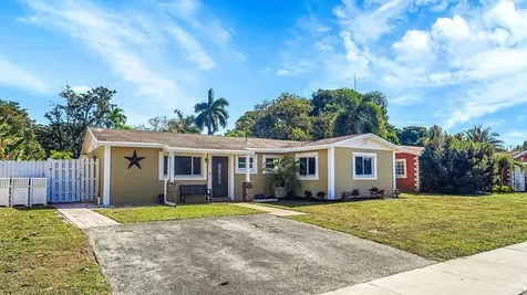 514 Sw 73rd Avenue North Lauderdale FL 33068