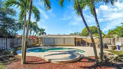 514 Sw 73rd Avenue North Lauderdale FL 33068
