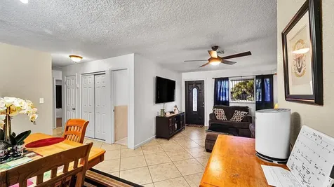 514 Sw 73rd Avenue North Lauderdale FL 33068