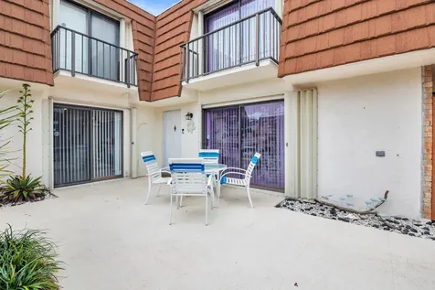 3900 County Line Road Tequesta FL 33469