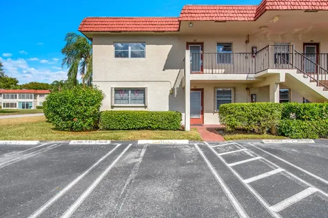 31 Abbey Lane Delray Beach FL 33446