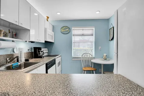 31 Abbey Lane Delray Beach FL 33446