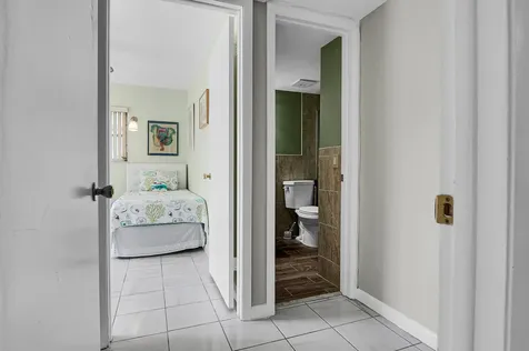 31 Abbey Lane Delray Beach FL 33446